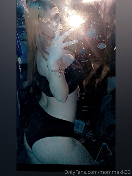 Mommakk33 only fans nudes