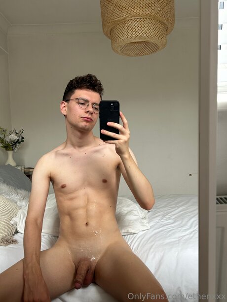 Ethenxxx onlyfans nude pictures