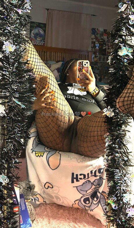 Freckledfantasy5 onlyfans nide