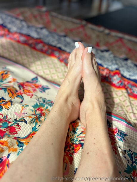 Greeneyezonme420 onlyfans page