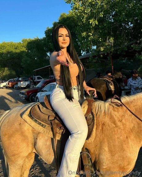 Glambycandy onlyfans images