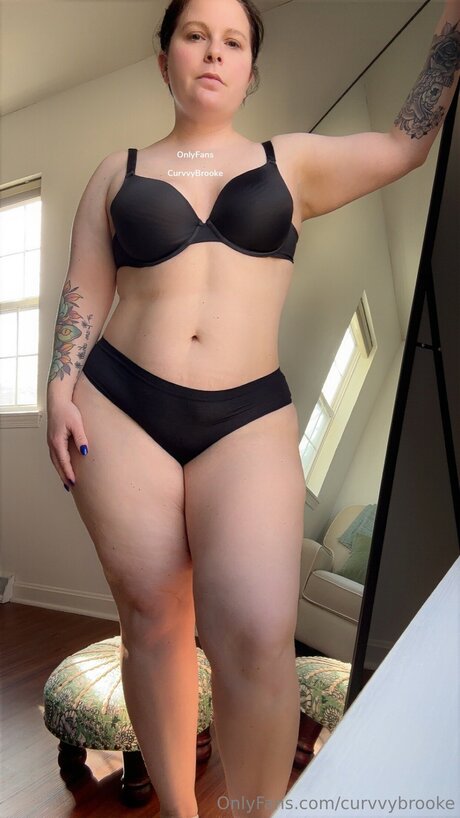 Curvvybrooke onlyfans ass