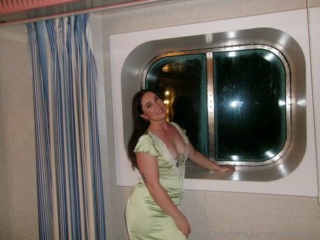 Curiouskiki onlyfans nude