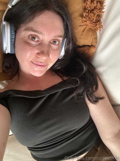 Curiouskiki porn onlyfans