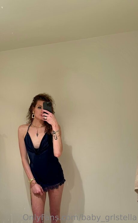 Baby Grlstella onlyfans model