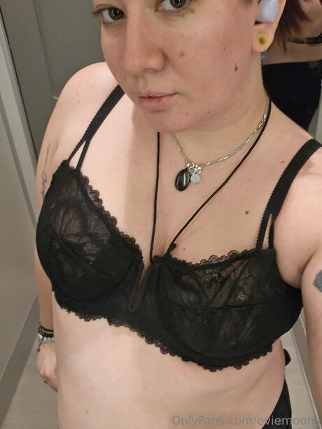 Eviemoons new leaked onlyfans