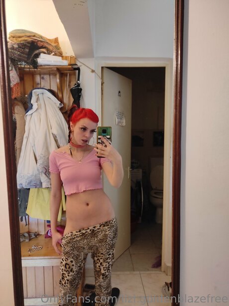 Lizi Goldenblazefree onlyfans sextape leak