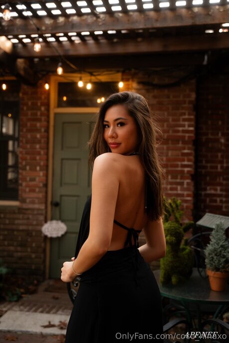 Caliiroll onlyfans model