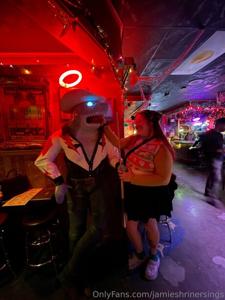 Jamieshrinersings only fans.