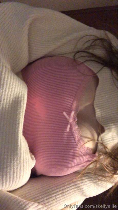 Skellyellie only fans nude