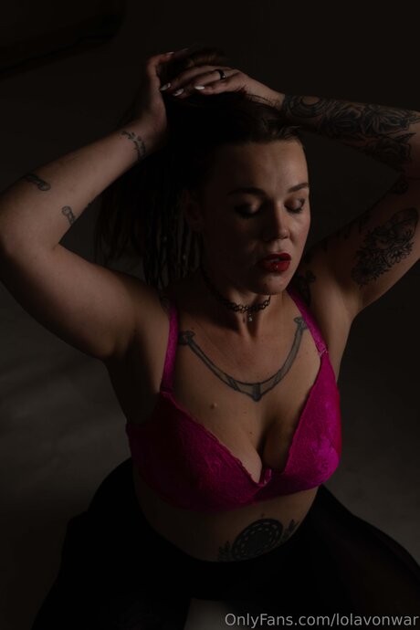 Lolavonwar onlyfans naked
