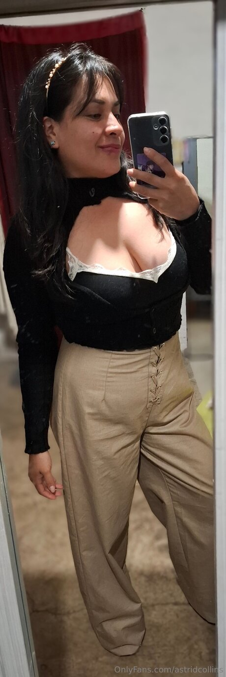 Astridcollins onlyfans lean