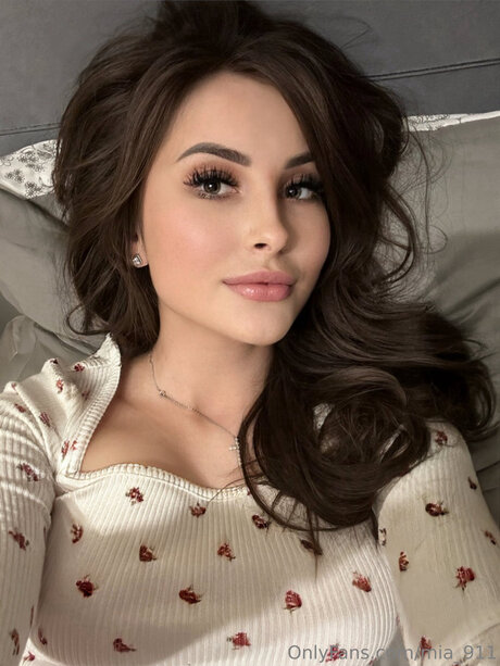 Mia 911 tits onlyfans