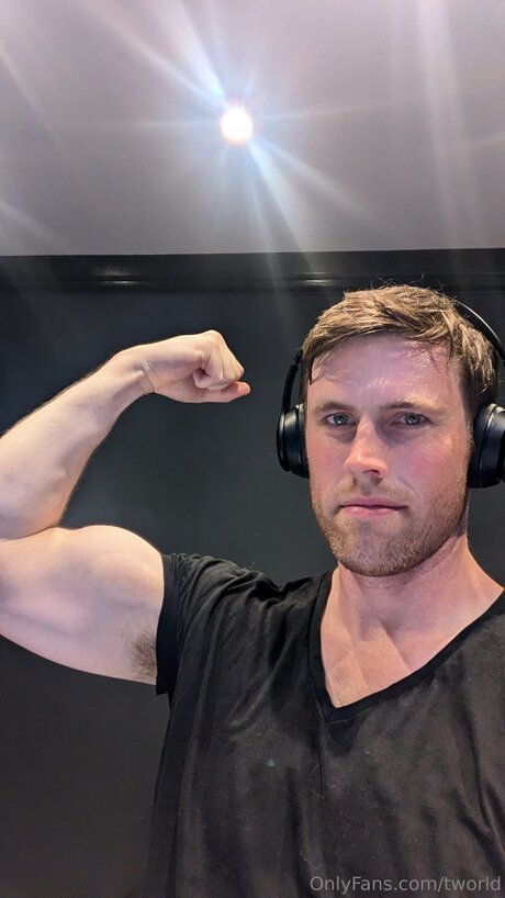 Tworld topless onlyfans