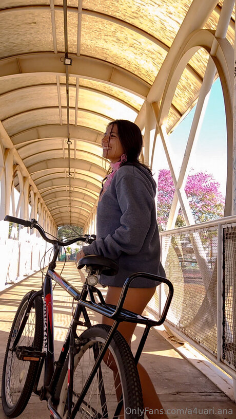 A4uari Ana onlyfans sextape leak