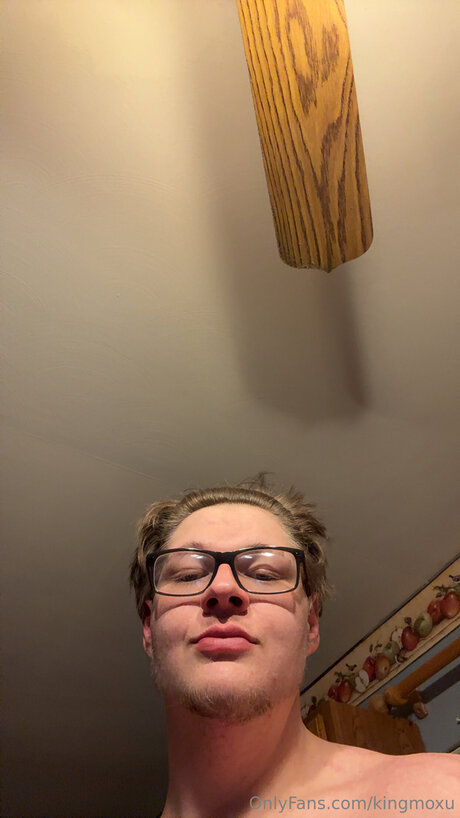 Kingmoxu onlyfans boobs