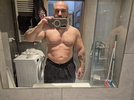 Heavyduty1 nude only fans