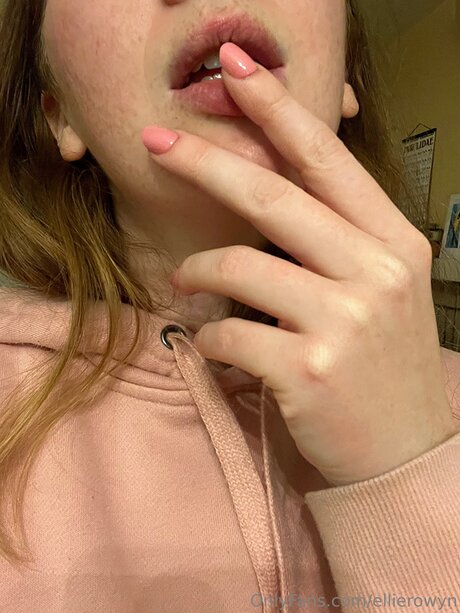 Ellierowyn naked only fans