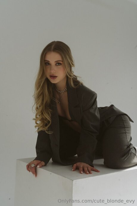 Cute Blonde Evy strip onlyfans