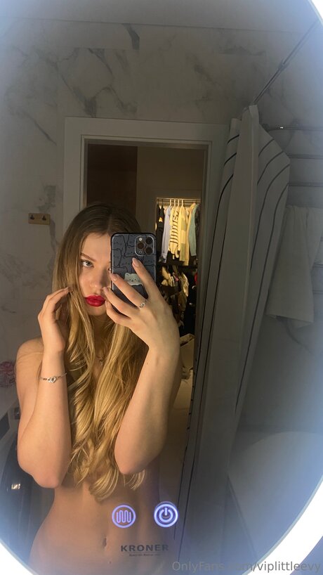 Cute Blonde Evy onlyfans leaked nude