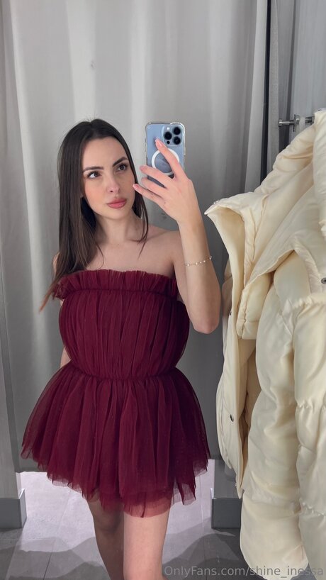 Shine Inessa topless onlyfans
