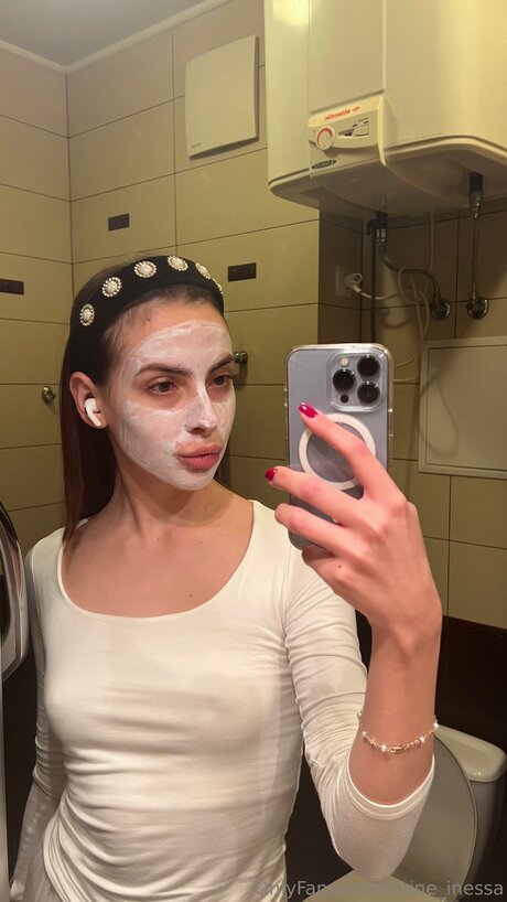 Shine Inessa onlyfans leak ass