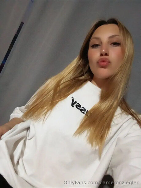 Cameronziegler onlyfans nude pictures