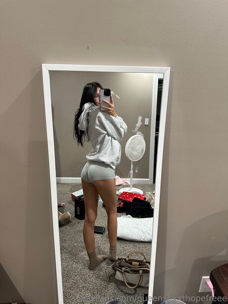 Queenshxxthopefreee nude onlyfans pics