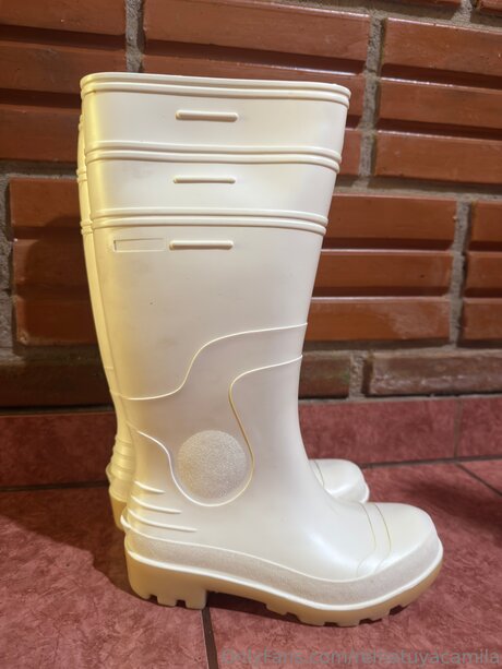 Reinatuyacamila only fans naked