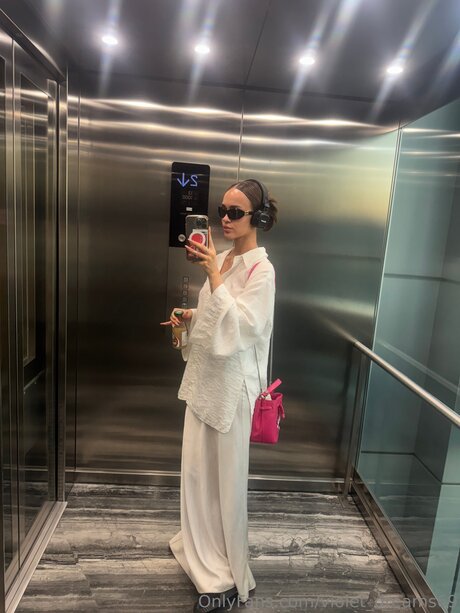 Violet Dreams69 nude onlyfans