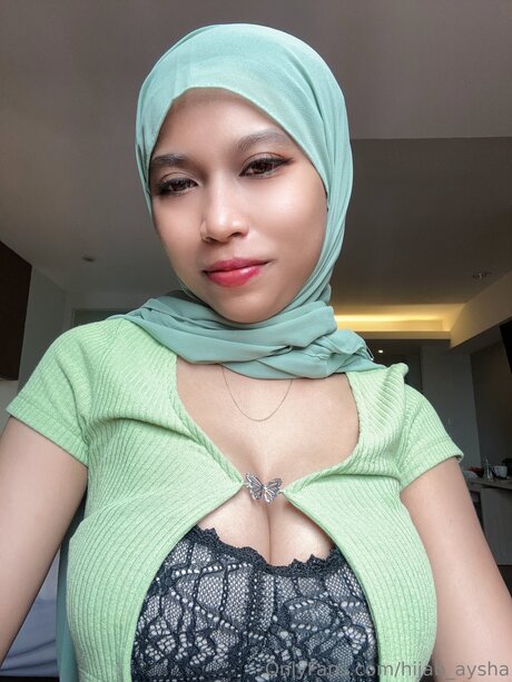 Hijab Aysha onlyfans leaka