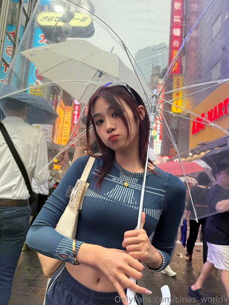 Cinas Worldx onlyfans model