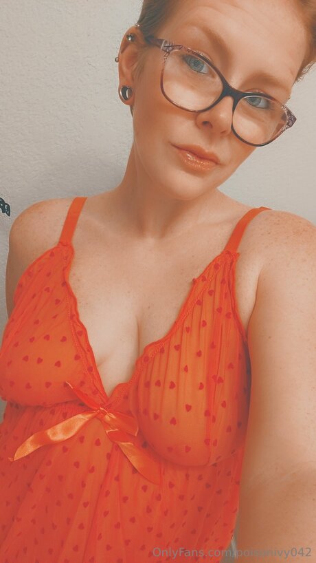 Poisonivy042 onlyfans posts