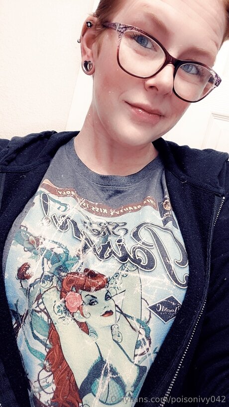 Poisonivy042 porn onlyfans