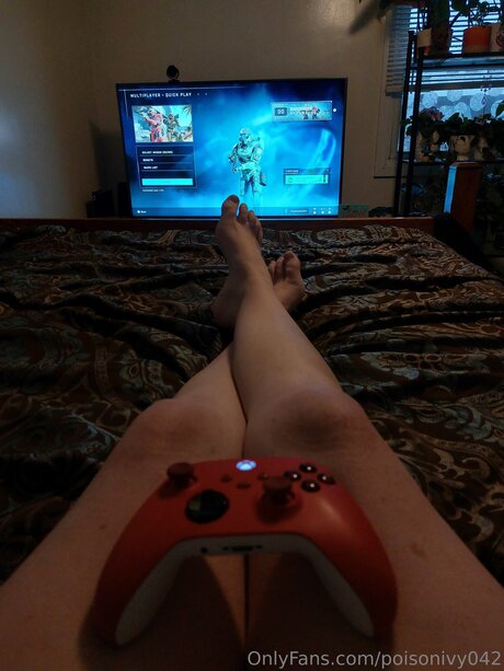 Poisonivy042 onlyfans porn leaked