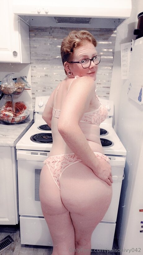 Poisonivy042 fans only