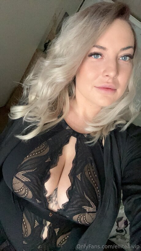 Ellitellivip onlyfans star