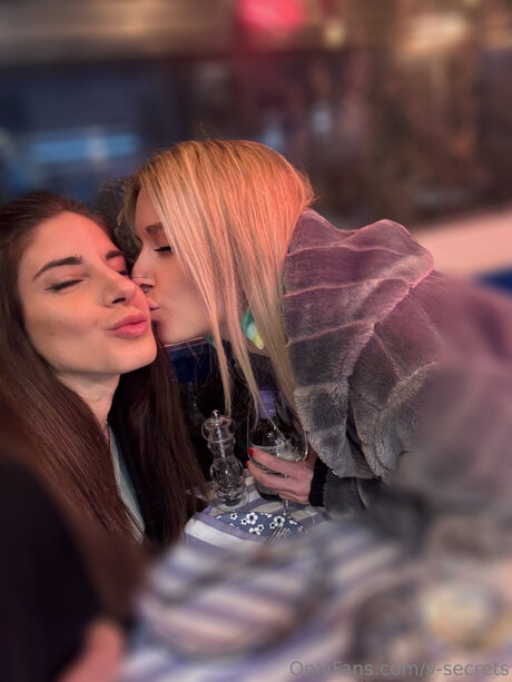 V Secrets only fans xxx