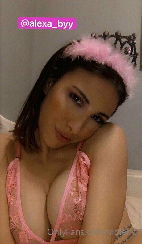 Violehot onlyfans model photos