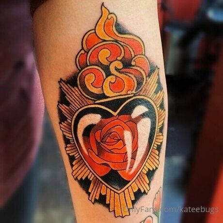 Kateebugs on onlyfans