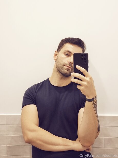 Deonix Free onlyfans nude pics