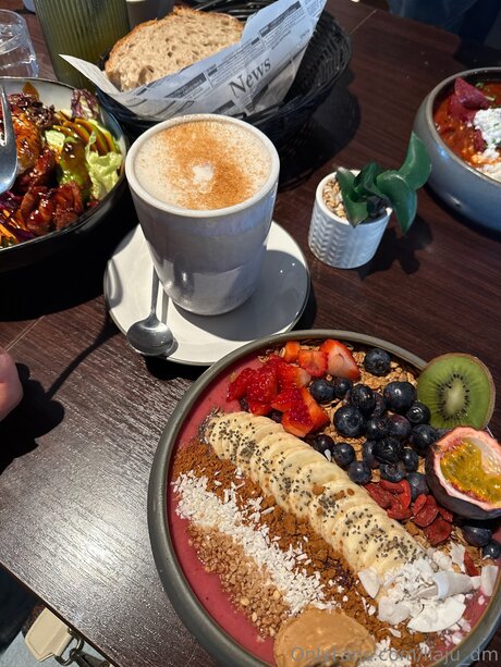 Liaju Dm onlyfans model