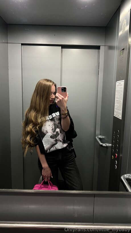 Little Lilybaby sexy onlyfans