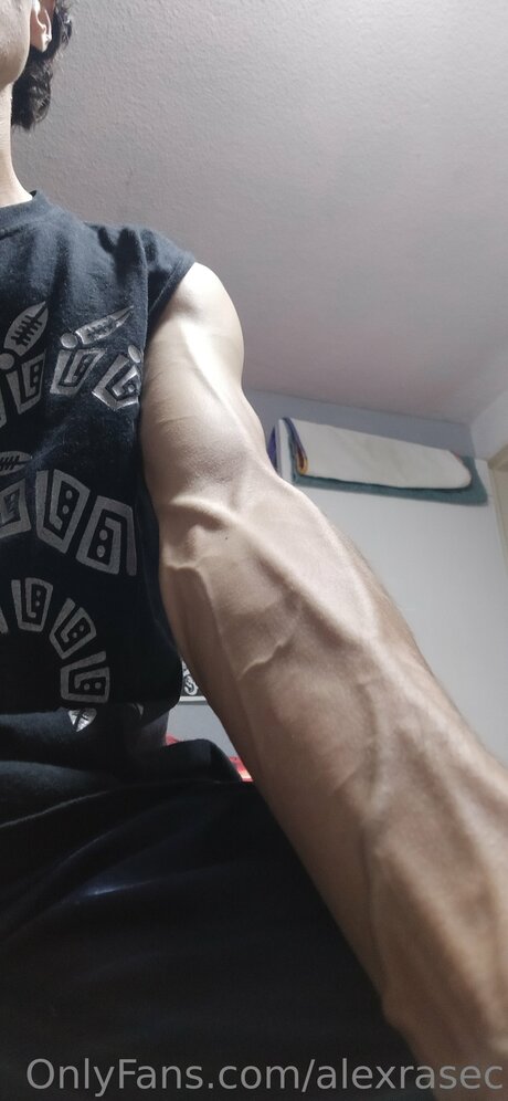 Alexrasec Profile pic