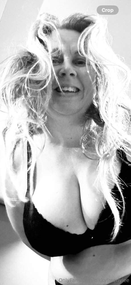 Nikkyfreenylee onlyfans leak fuck
