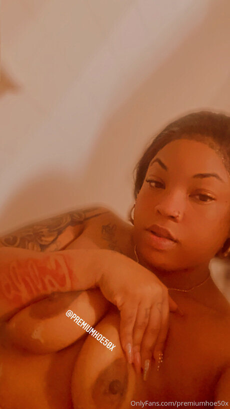 Premiumhoe50x only fans pic
