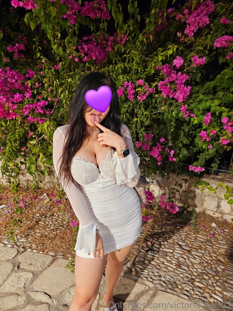 Victoria Lux 22 nudes onlyfans leaks