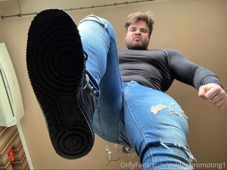 Goldenpromoting1 only fans sex