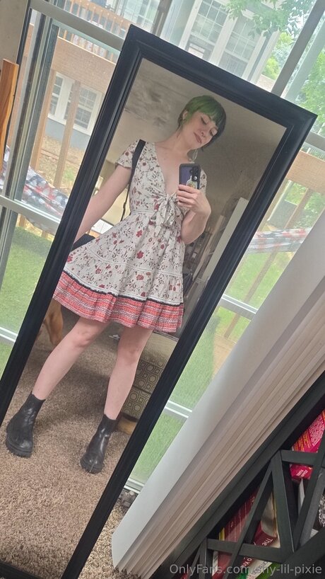 Shy Lil Pixie onlyfans pics