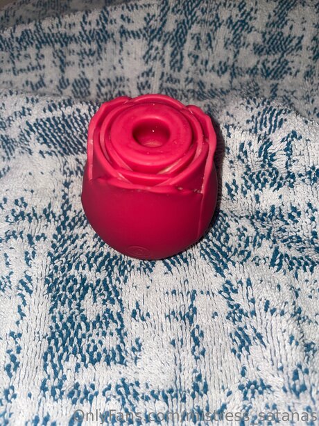 Mistress Satanas Profile pic